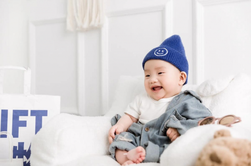 清远宝宝眼睛红红的 清远宝宝眼睛红红的